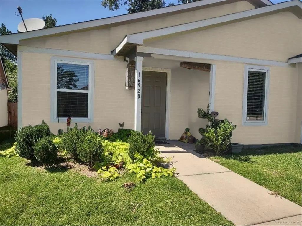 16920 W Juneau, Montgomery