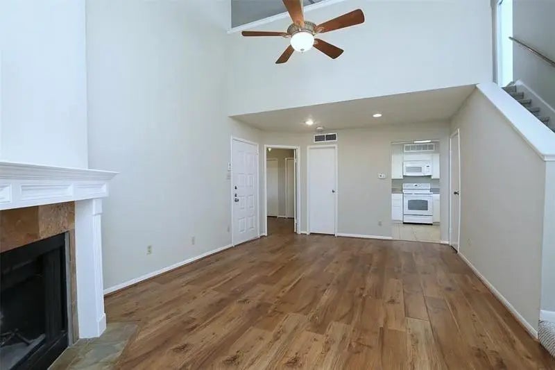 10855 Meadowglen Lane 732, Houston