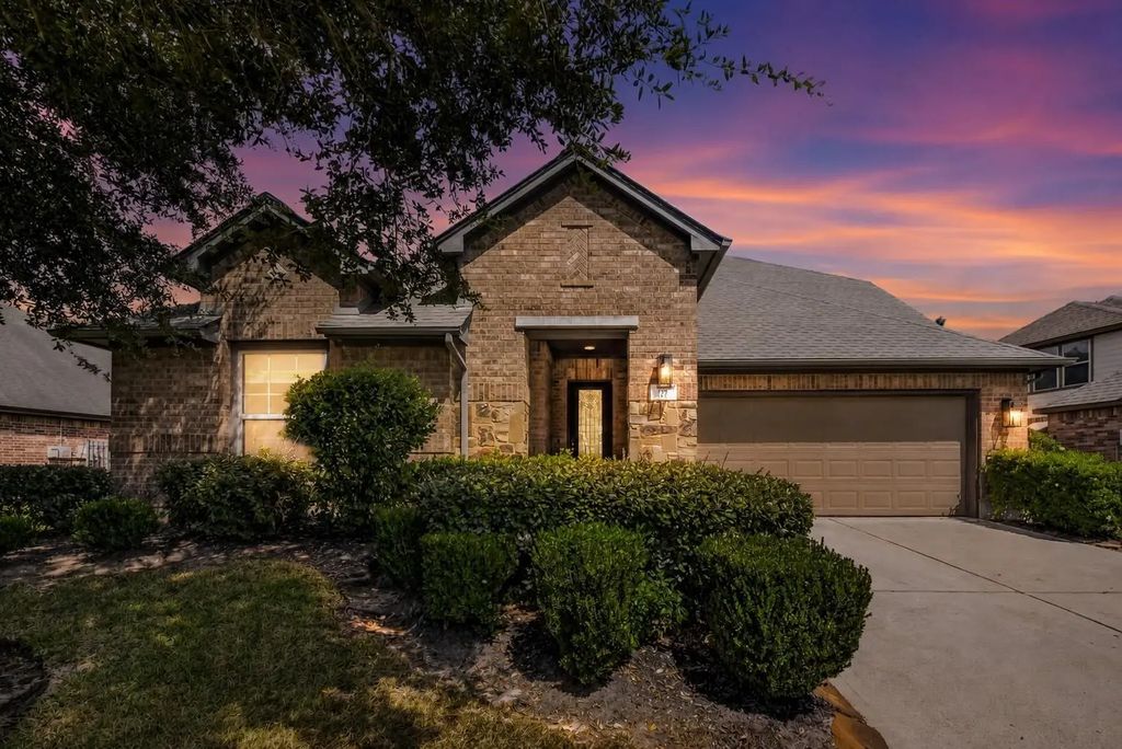 171 Hearthshire Circle, The Woodlands