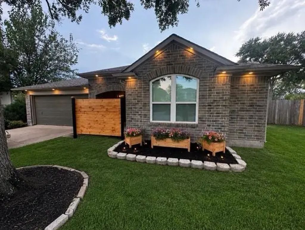 1835 Oak Ridge Drive, Kemah