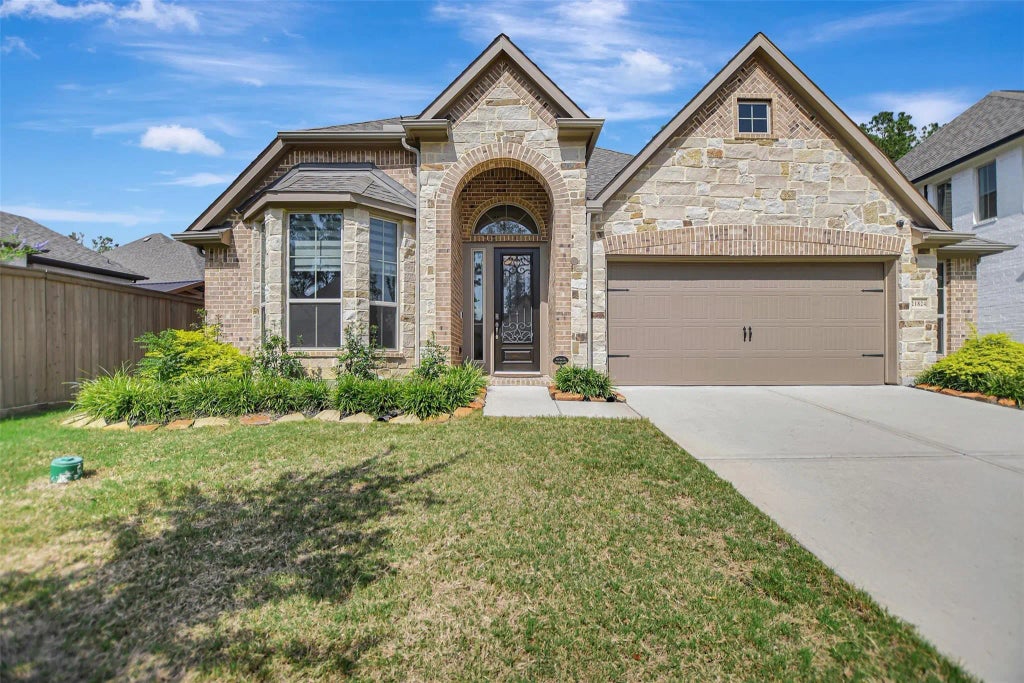 21824 S Enchanted Rock Drive, Porter