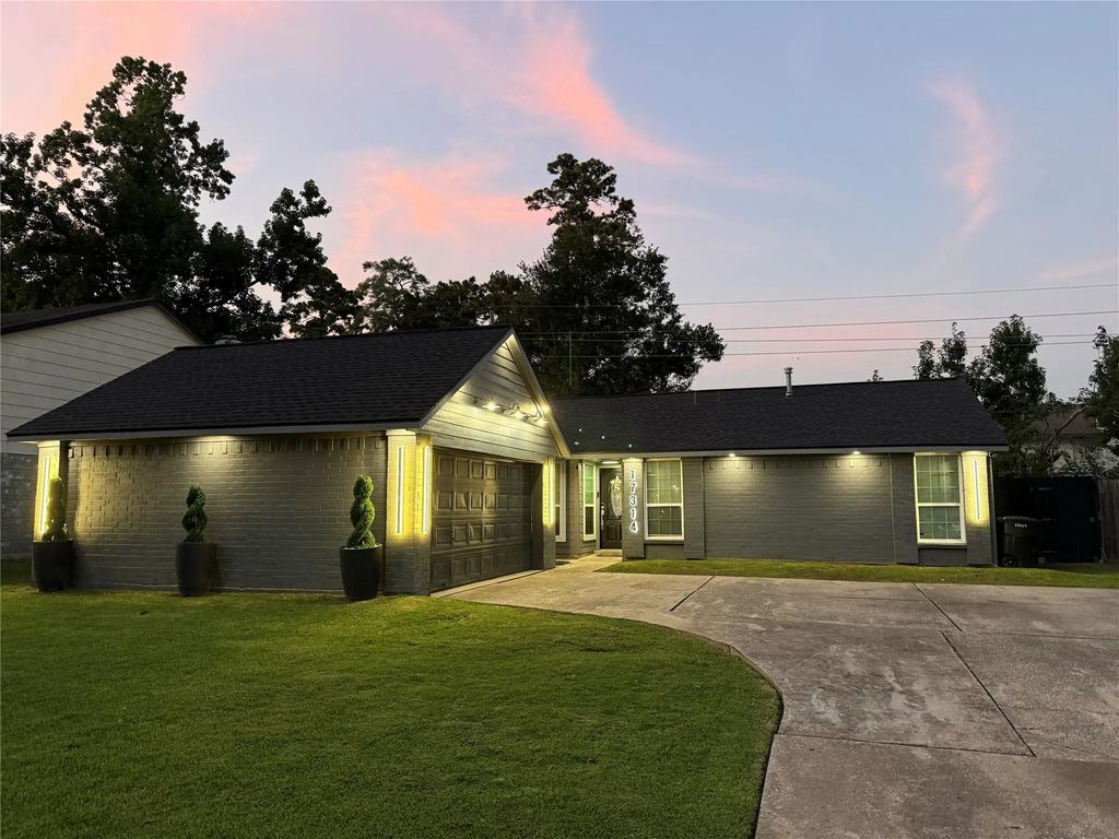 17314 Huntersglen Circle, Humble