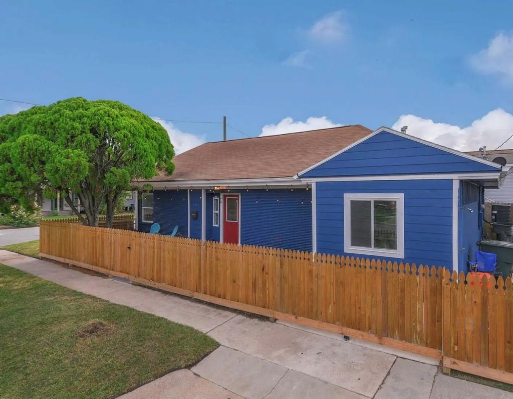 1317 26th Street, Galveston