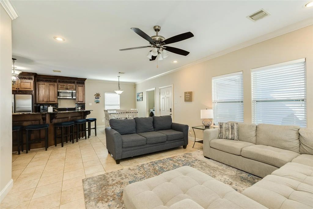 1418 Avenue M 1/2, Galveston