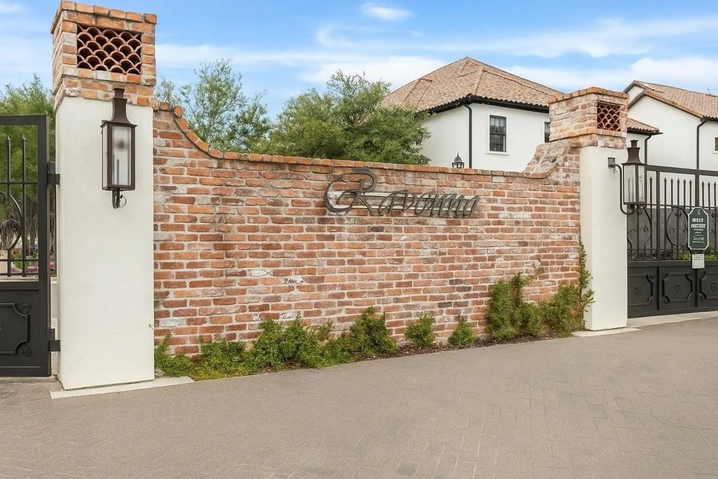 7506 Viano Lane, Houston