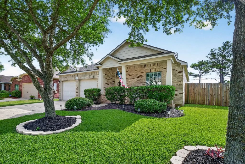 3209 Lone Trail Drive S, Texas City
