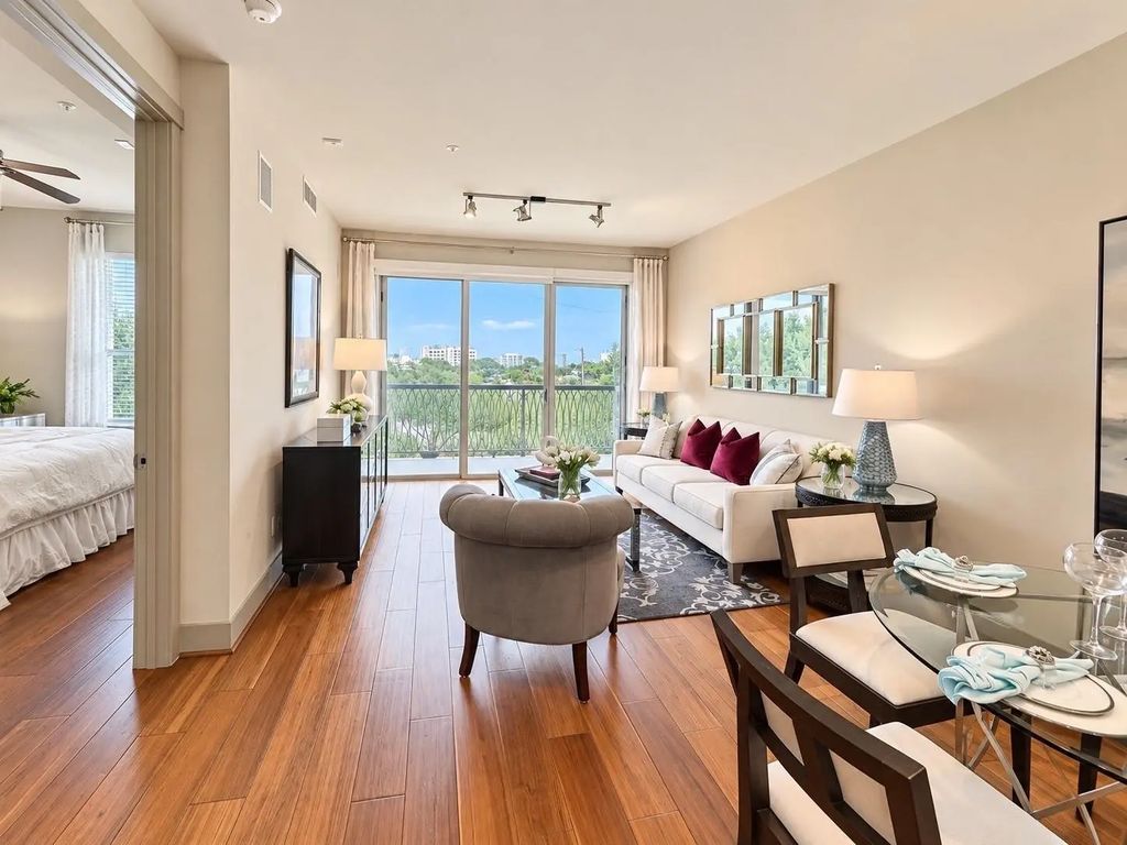 10401 Town And Country Way 321, Houston