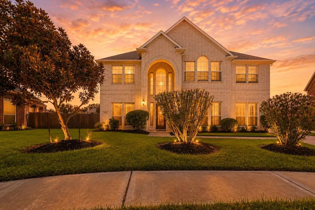15319 Leila Bend Drive, Houston