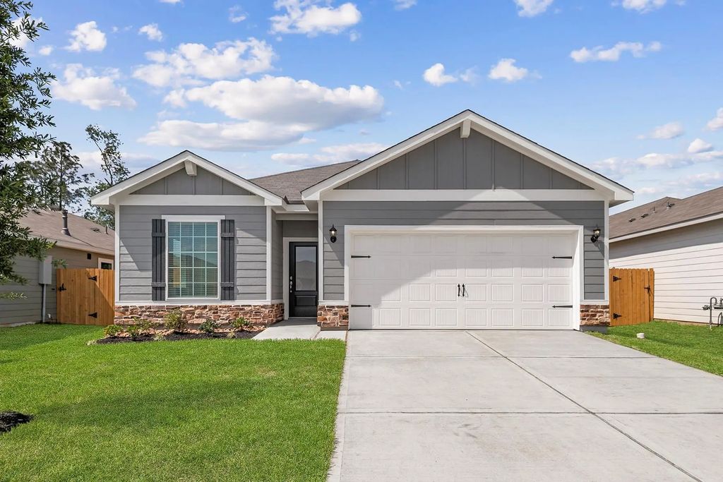 15463 Maple Terrace Drive, Conroe