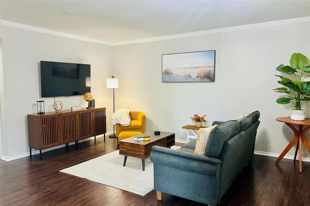 132 Oyster Creek Drive 26, Lake Jackson