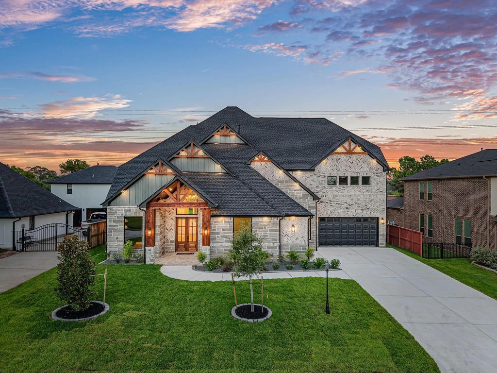 18 Waterford Way, Montgomery