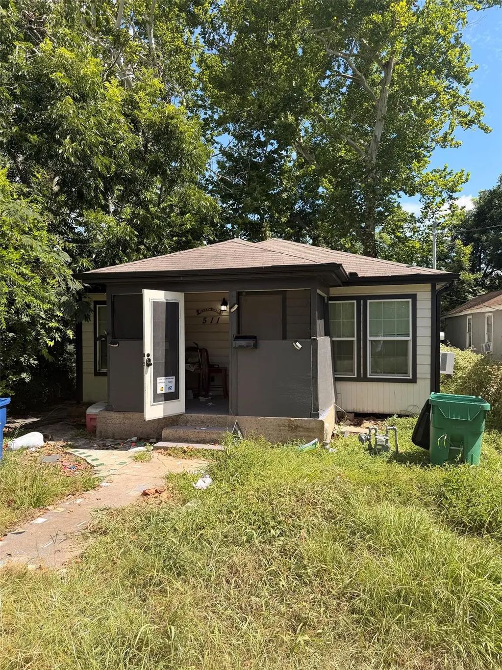 511 W Orange Street, Angleton