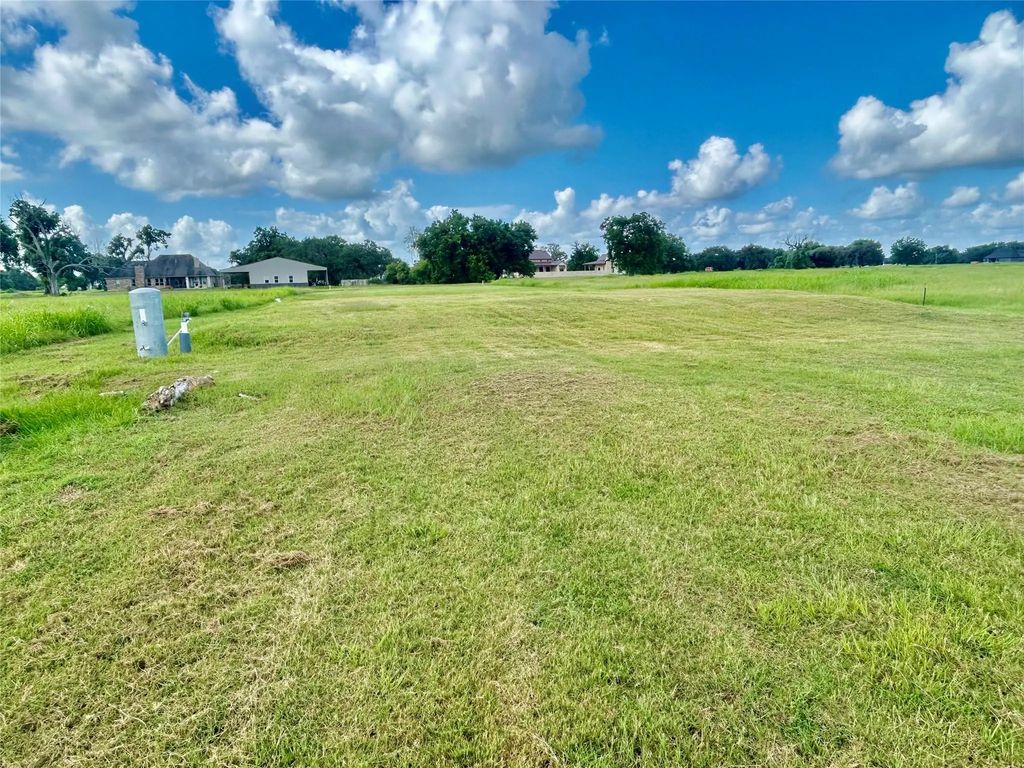 1579 Quarter Horse Trail, Angleton