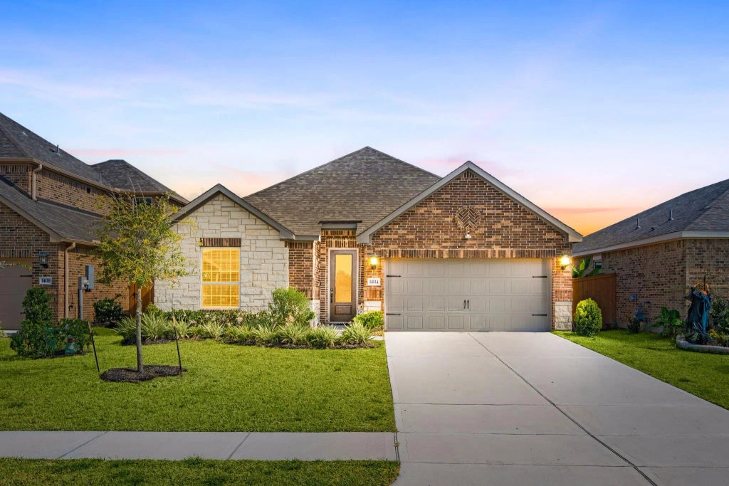 14114 Freeboard Drive, Santa Fe