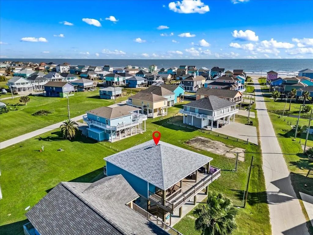 940 Driftwood Drive, Crystal Beach