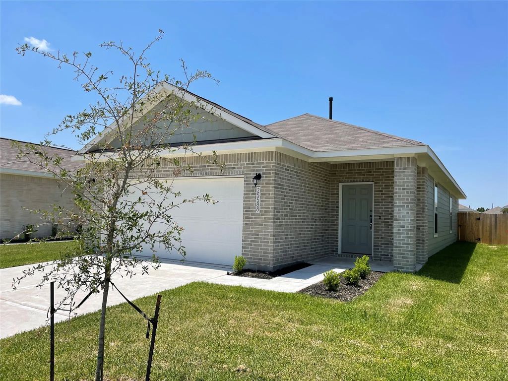 25588 Northpark Palm Drive, Porter