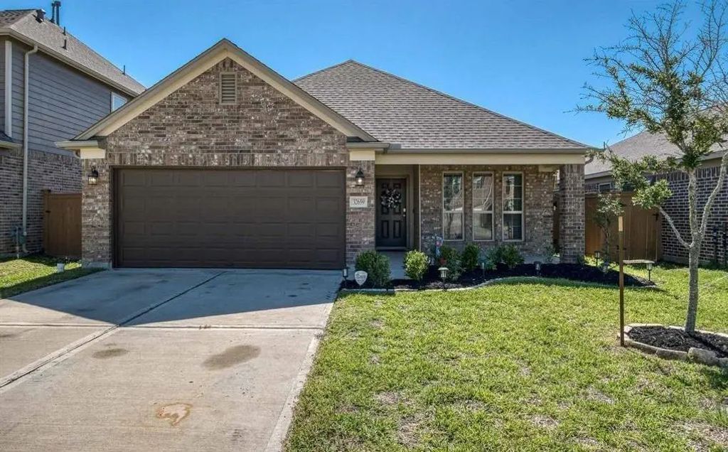 32659 Timber Point Dr, Brookshire