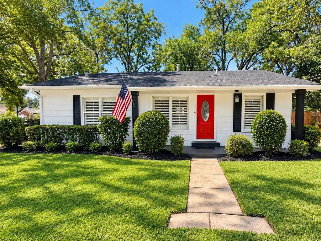 506 S Oak Street, Tomball