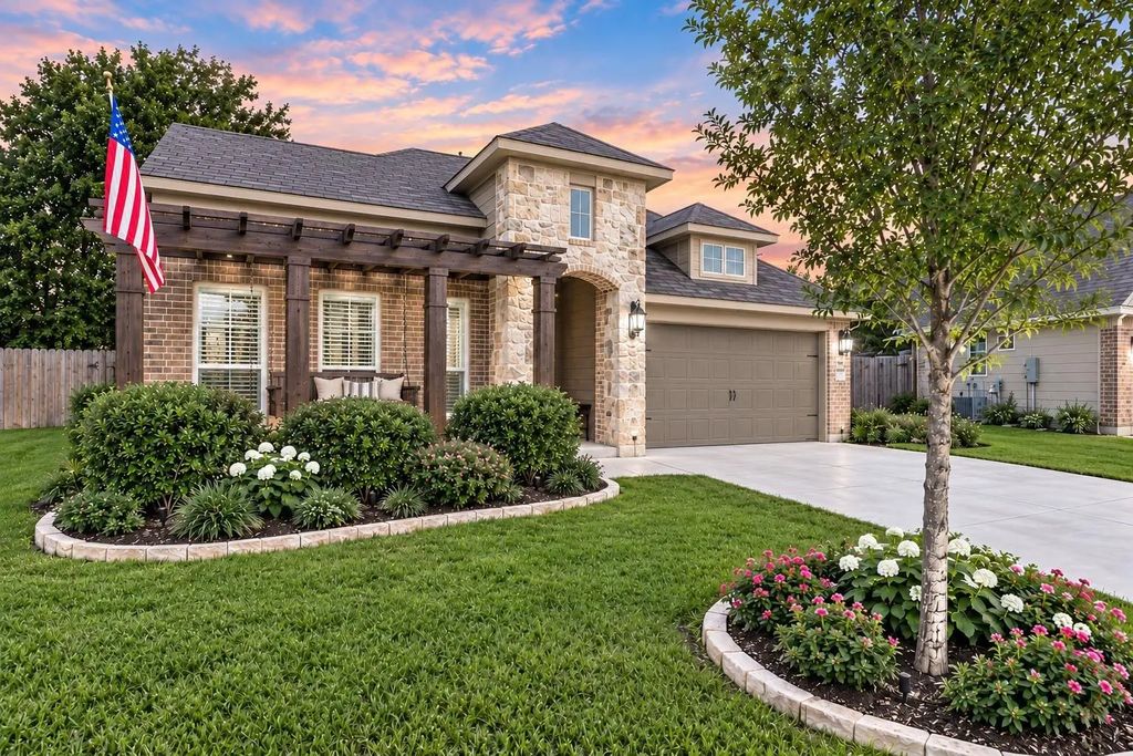 313 Brocks Court, Montgomery