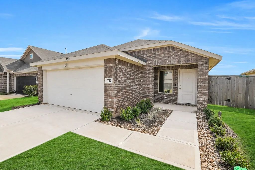 732 Autumn Cherry Trail, Magnolia