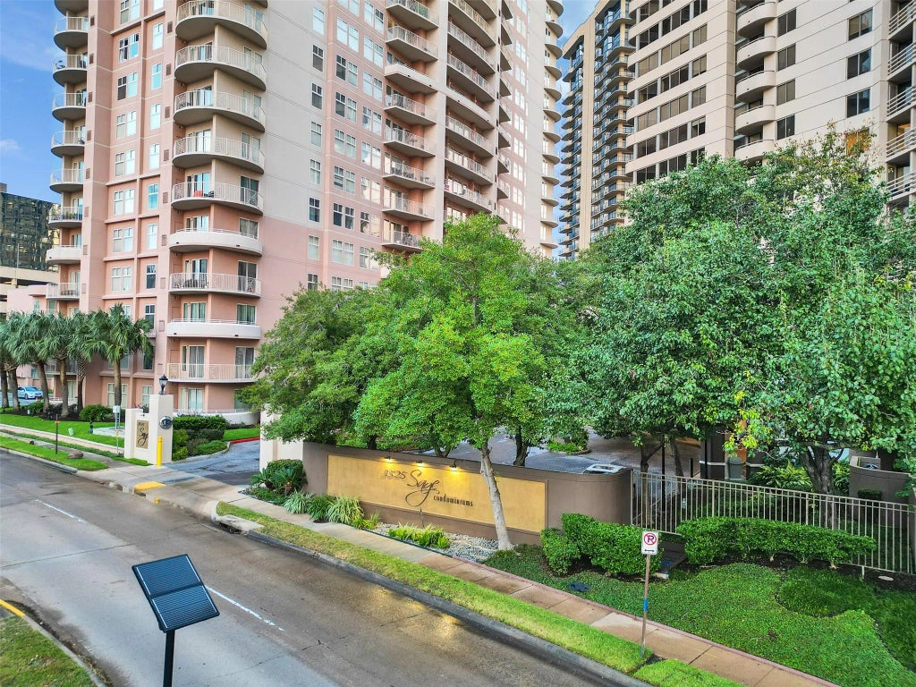 3525 Sage Road 812, Houston