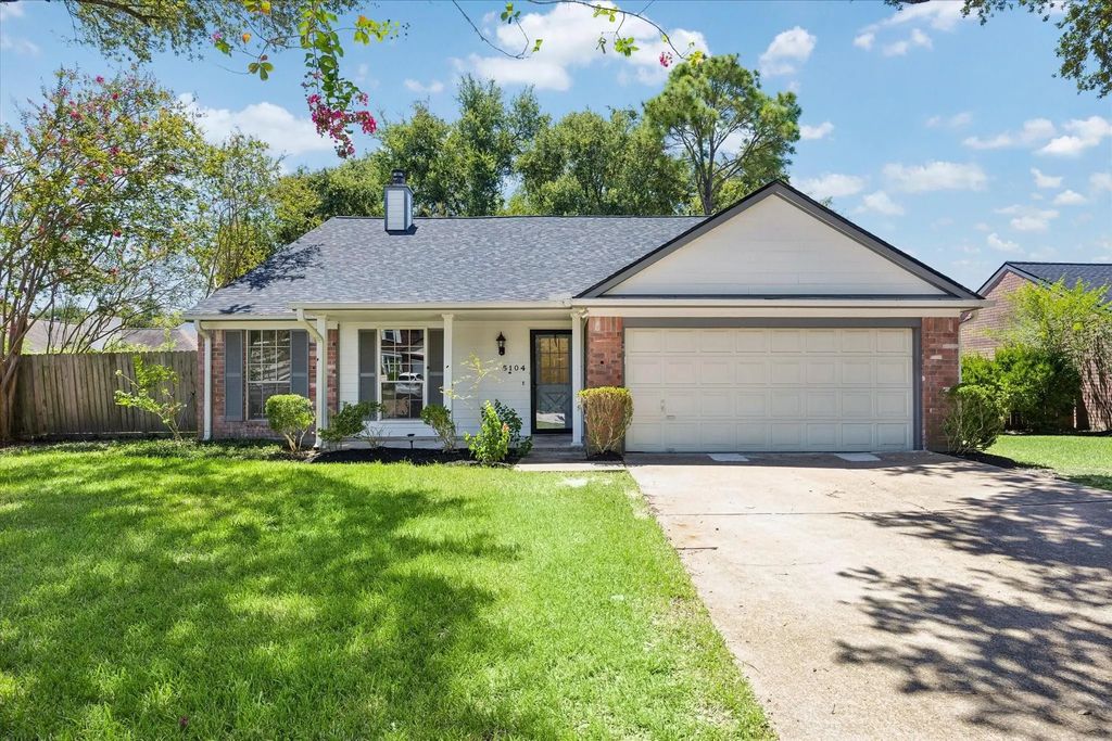 5104 Spring Circle Drive, Pearland