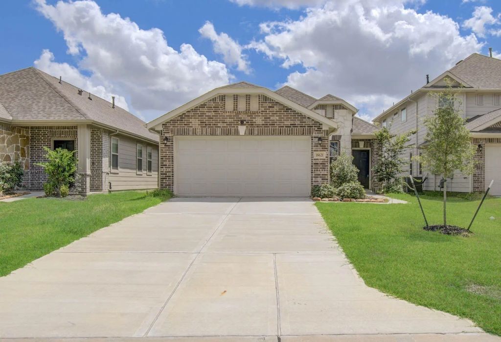 18621 Hunter William Way, New Caney