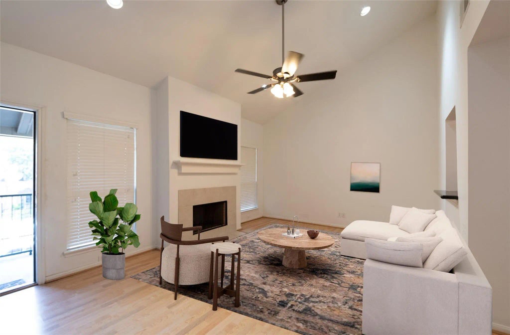 1100 Augusta Drive 76, Houston