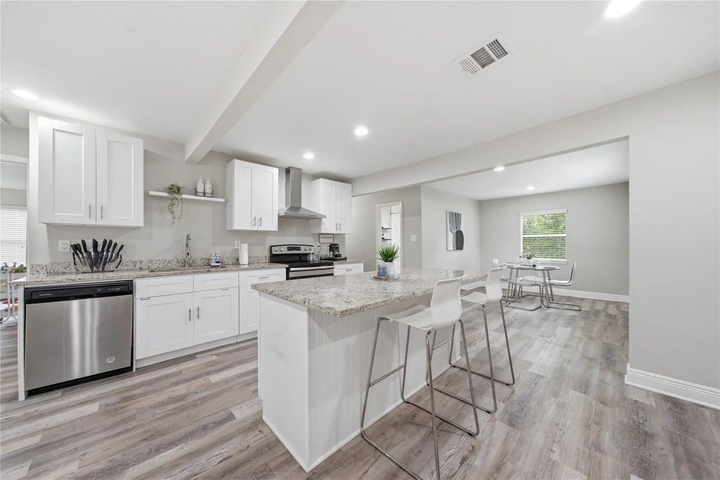 8826 Delilah Street, Houston