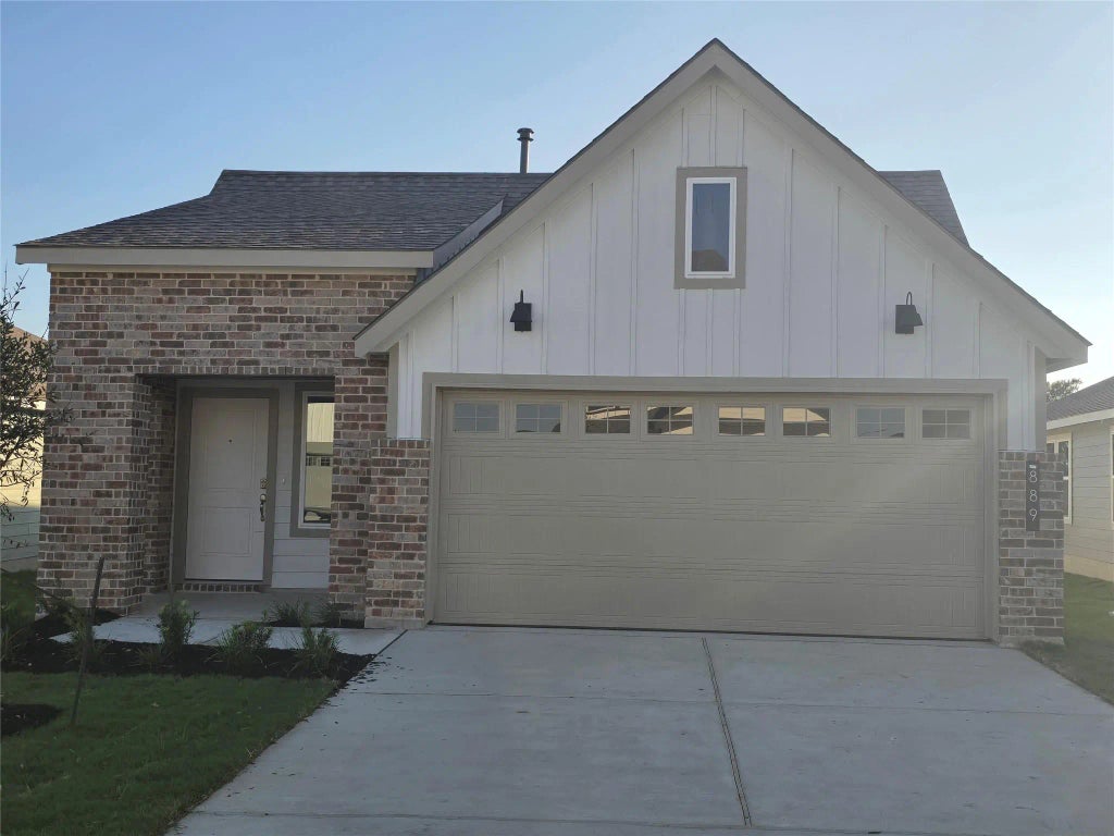 889 Kickapoo Lane, College Station