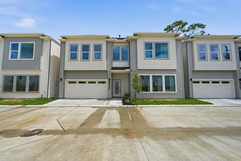 8910 Knoll Leaf Drive, Houston