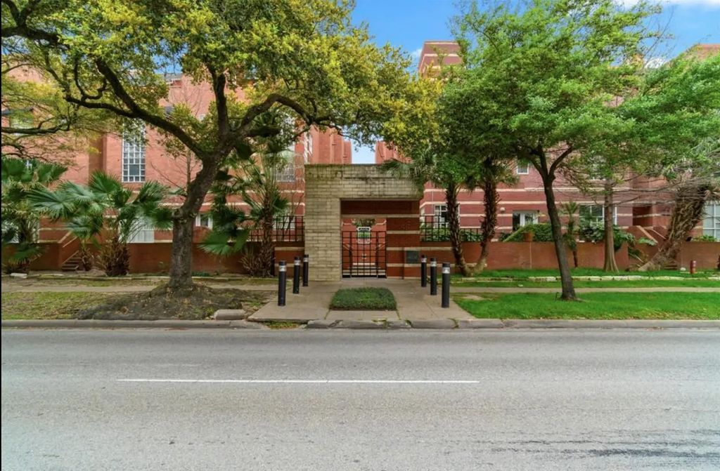 4004 Montrose Boulevard 21h, Houston
