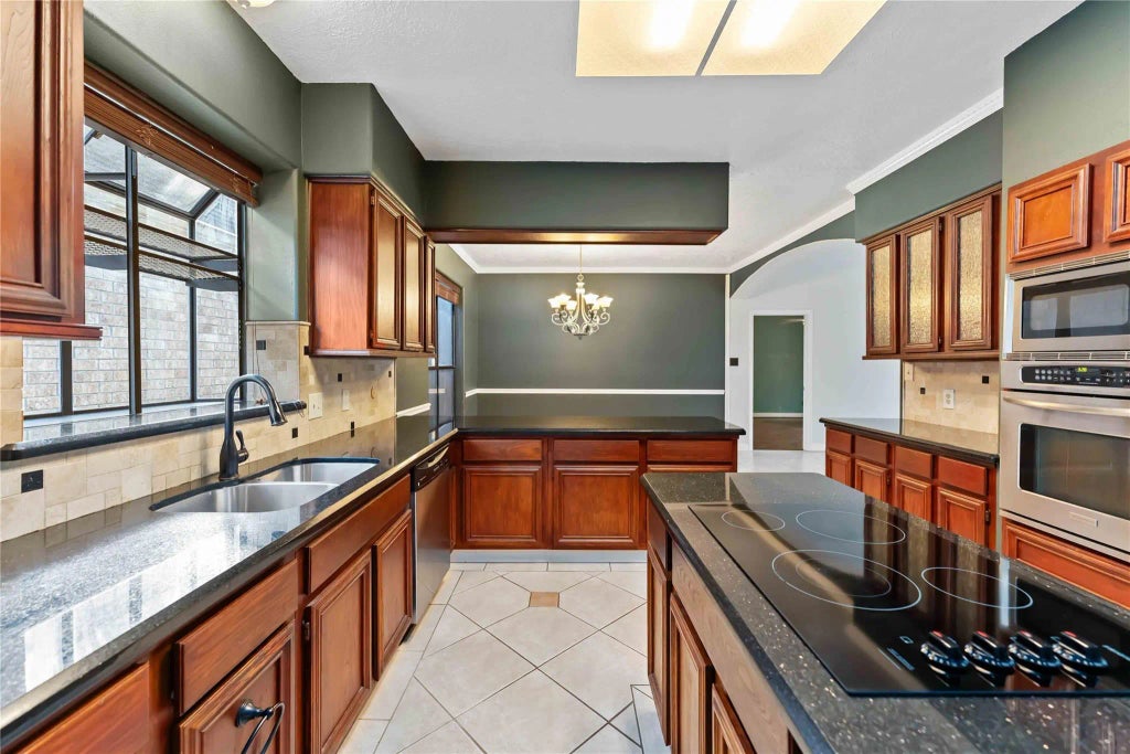 1914 Mosa Creek Court, Houston