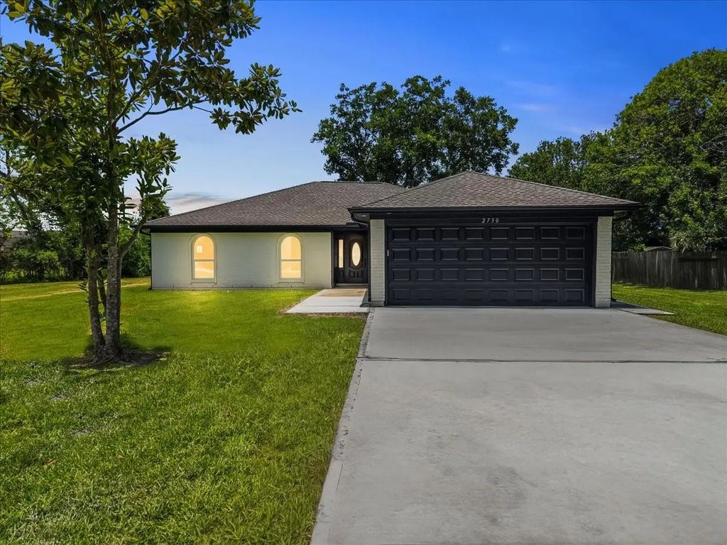 2730 Mary Lane, Dickinson