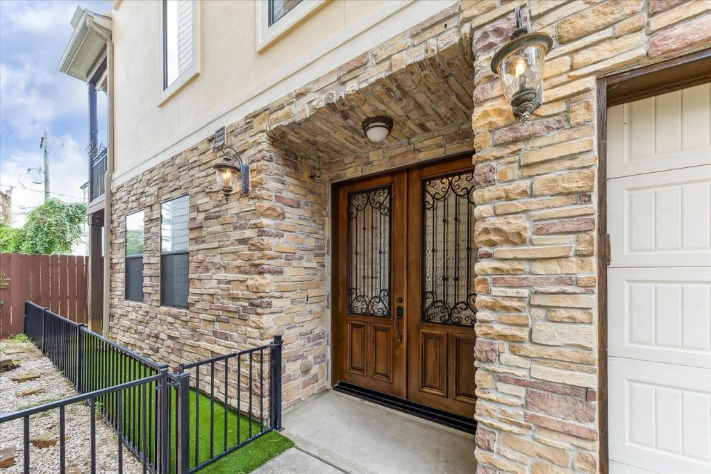 1512 Thompson Street 3, Houston