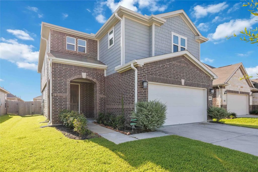 2111 Katalonia Lane, Fresno