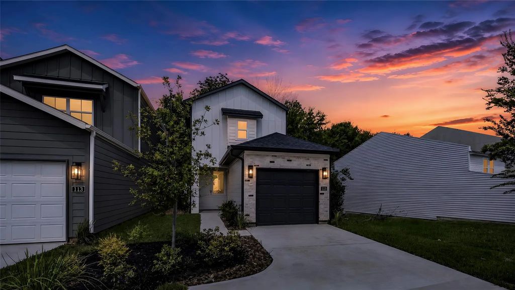 115 Capetown, Montgomery