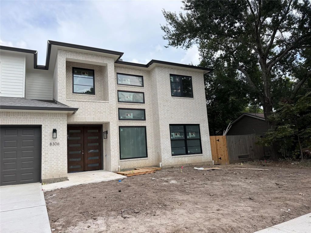 8306 Western Drive, Houston