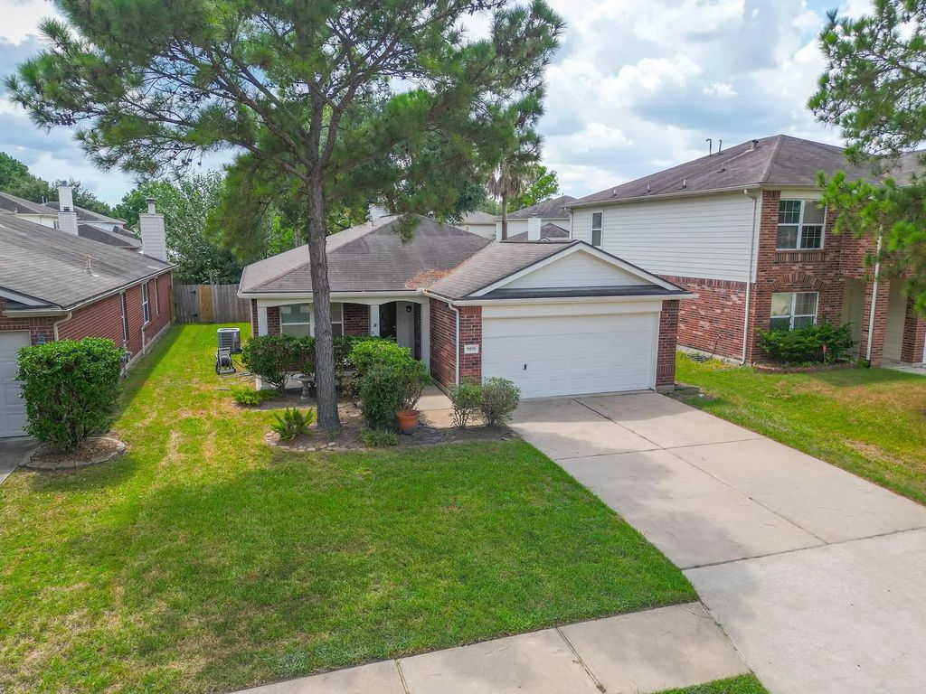 11815 S Brenton Knoll Drive, Tomball