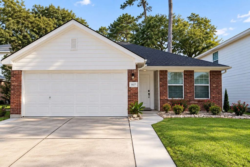 15 Thicket Grove Place, Conroe