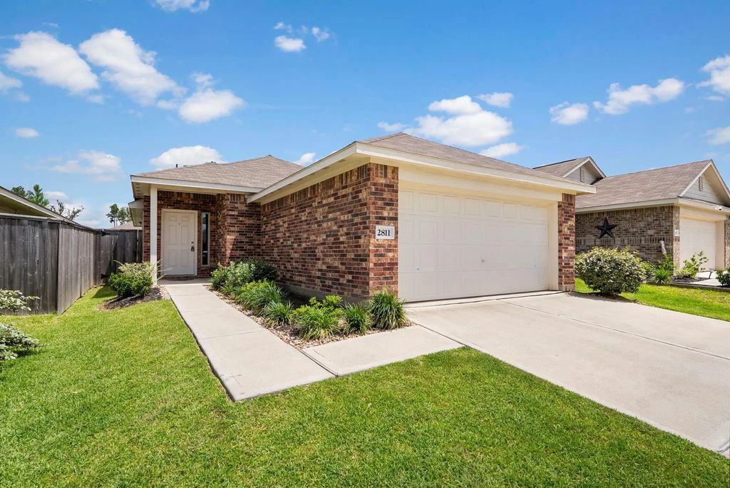 2811 Via Augusta Drive, Conroe