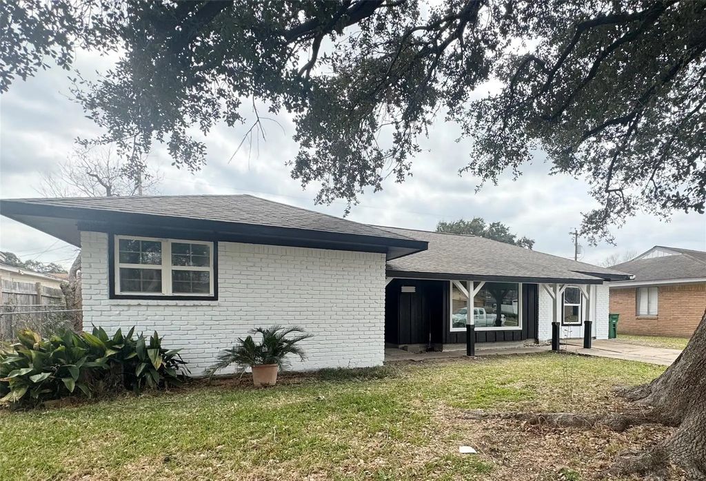 6513 Jackwood Street, Houston