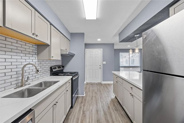 17202 Imperial Valley Drive 5, Houston