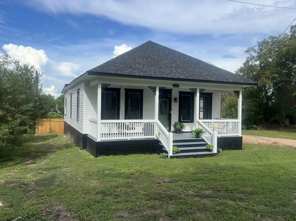 106 N Scott Street, Fayetteville