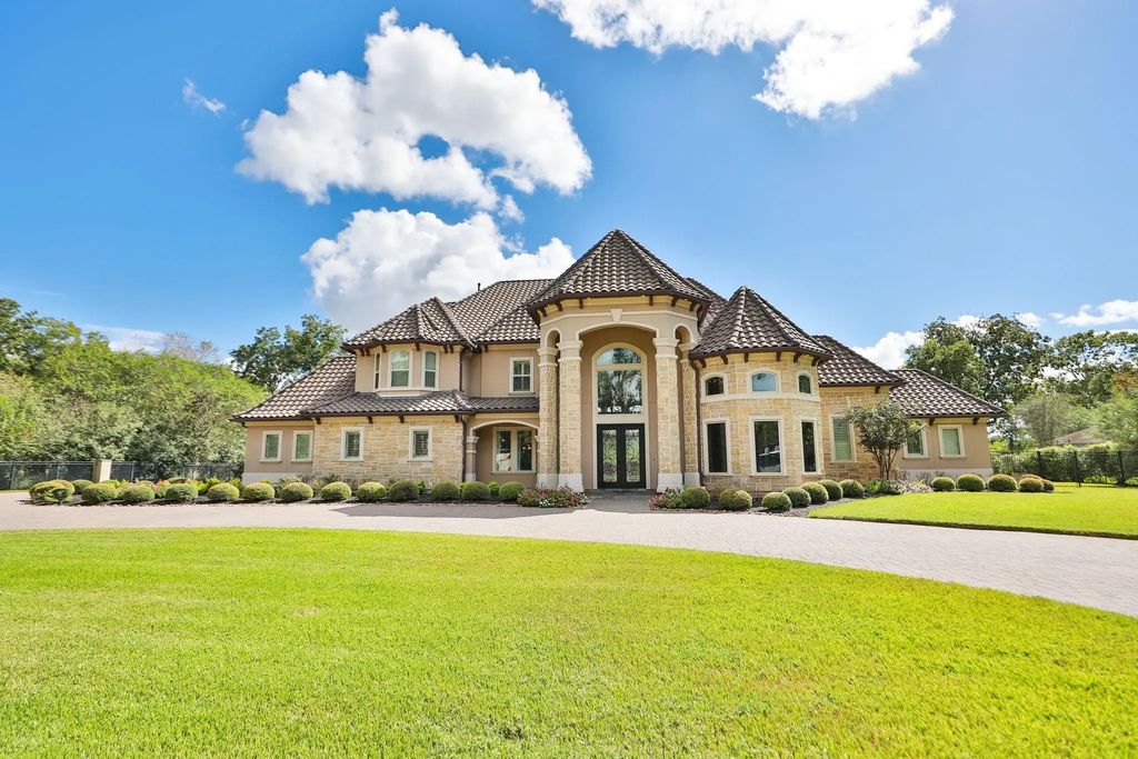 11 Westpoint Drive, Missouri City