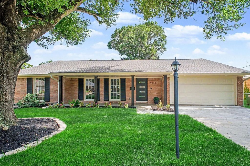 5443 Redstart Street, Houston