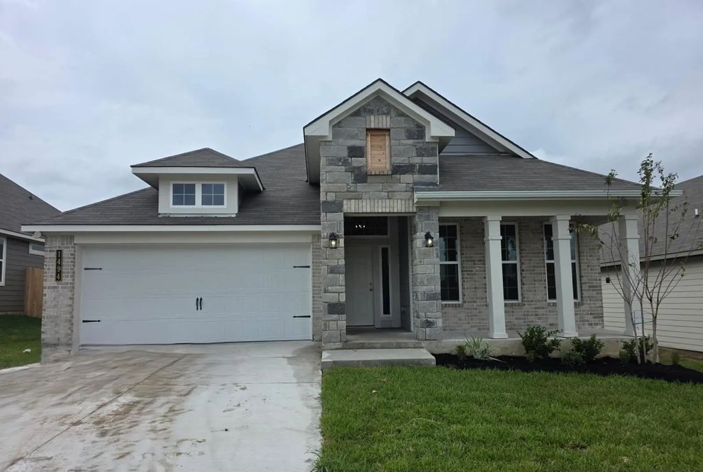 1494 Lake Ridge Drive, Brenham