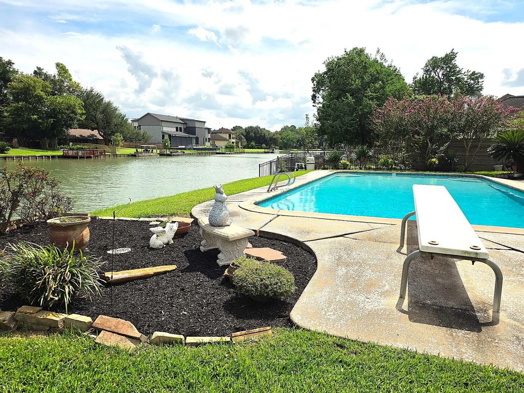 107 Saint Marks, Sugar Land