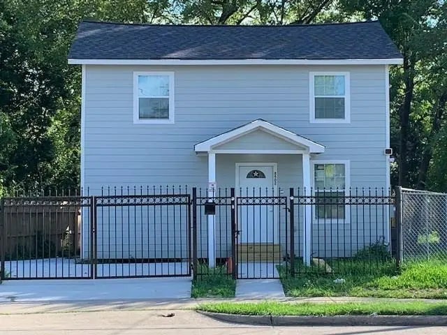 8502 N Main Street, Houston