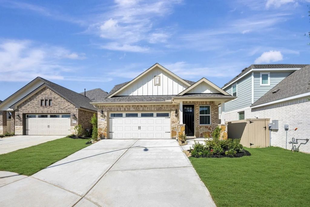 29530 Barnview Drive, Waller